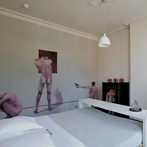 Bed & Breakfast By Night, Brugge